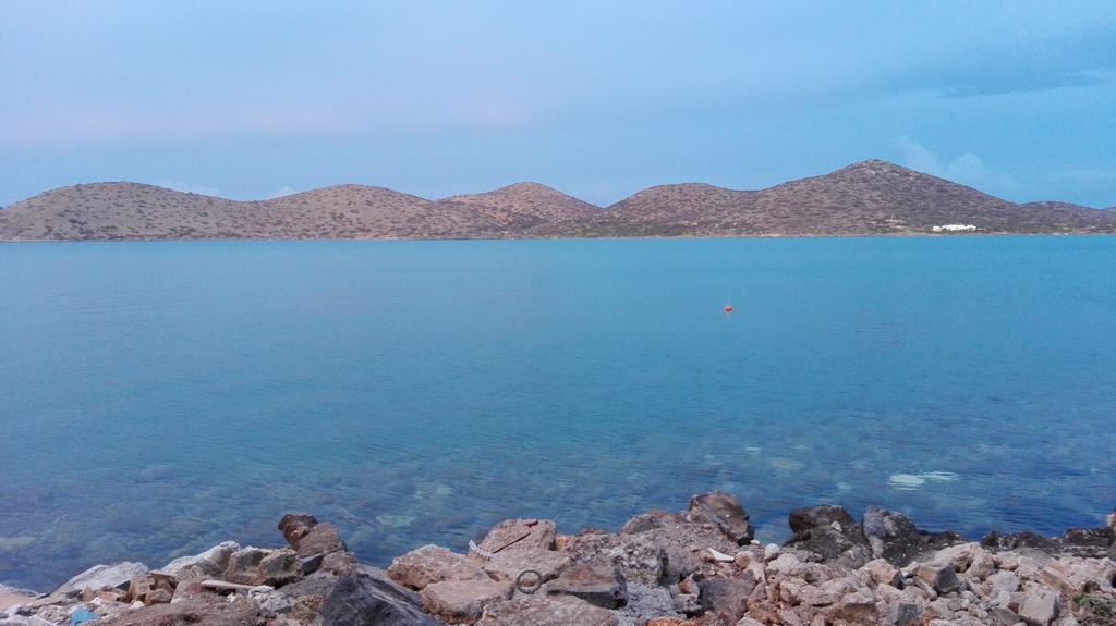 Eleftheria Sea Side Traditional House 伊罗达 外观 照片