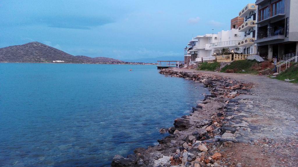 Eleftheria Sea Side Traditional House 伊罗达 外观 照片