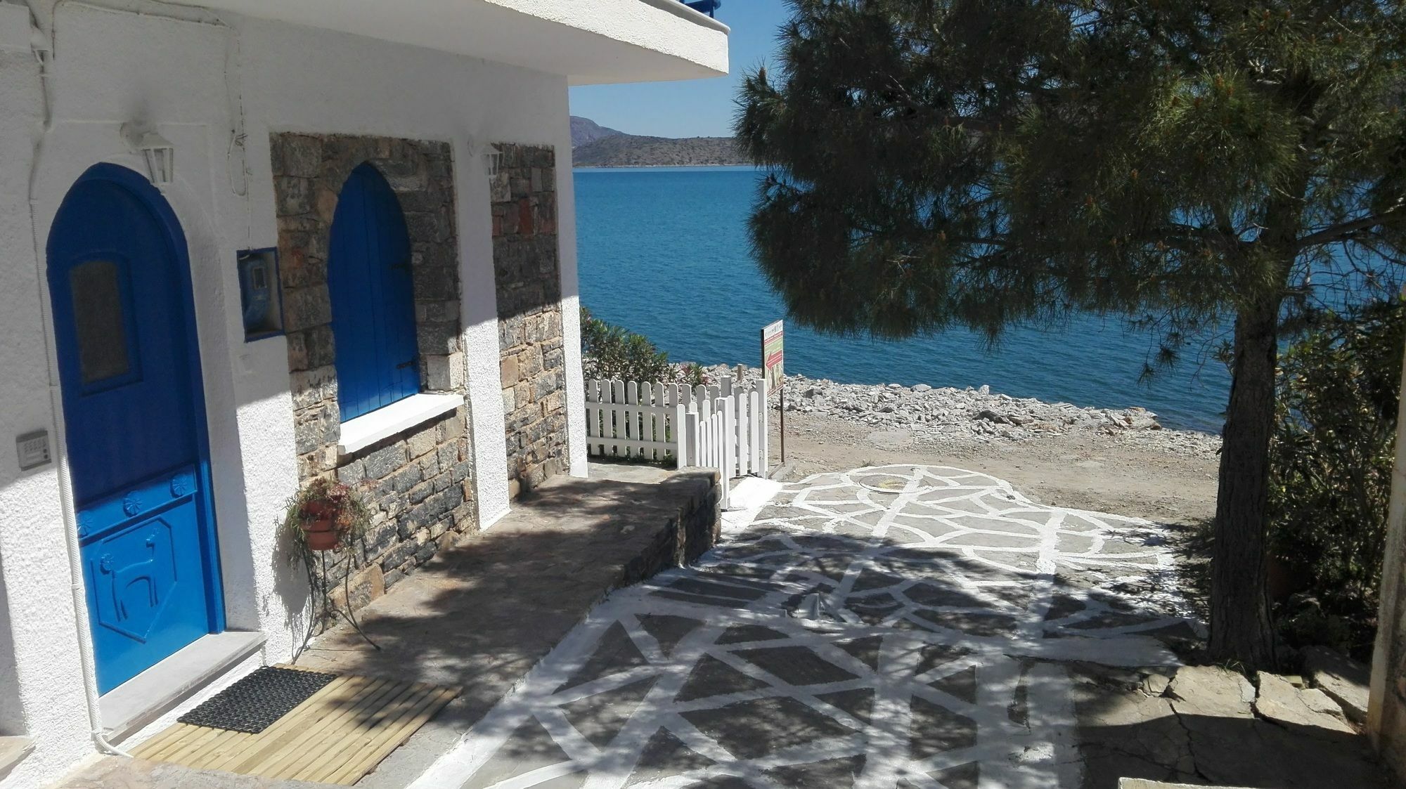 Eleftheria Sea Side Traditional House 伊罗达 外观 照片